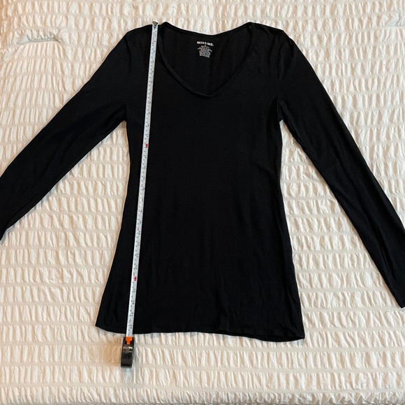 🌟 Minimalist Black Long Sleeve | Mossimo Women’s L | Capsule Wardrobe Essential - Picture 5 of 8